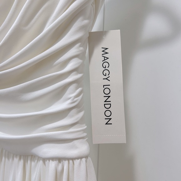 🤍3xHP🤍 Gorgeous White Cocktail Dress - Picture 7 of 16